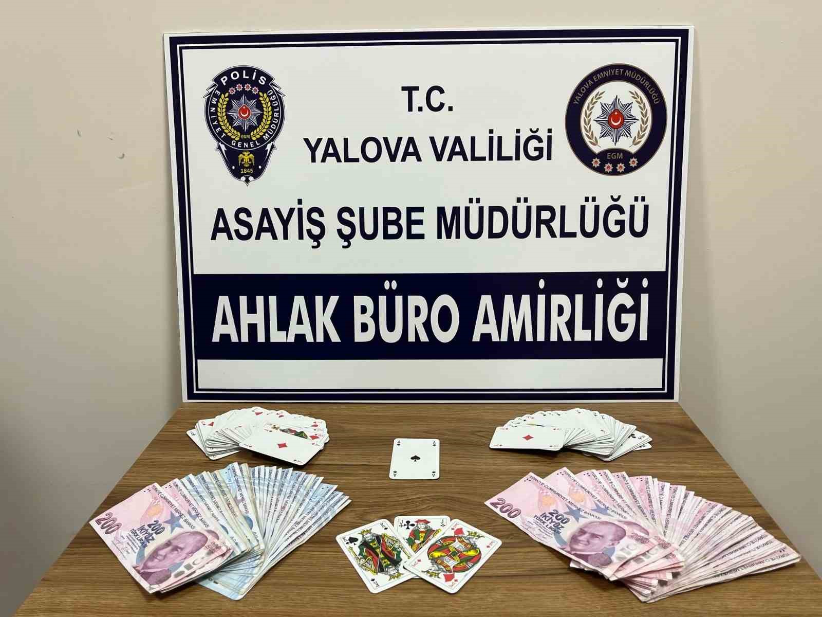 Yalova&rsquo;da kumar oynayan 13 kişiye 83 bin 525 lira ceza
