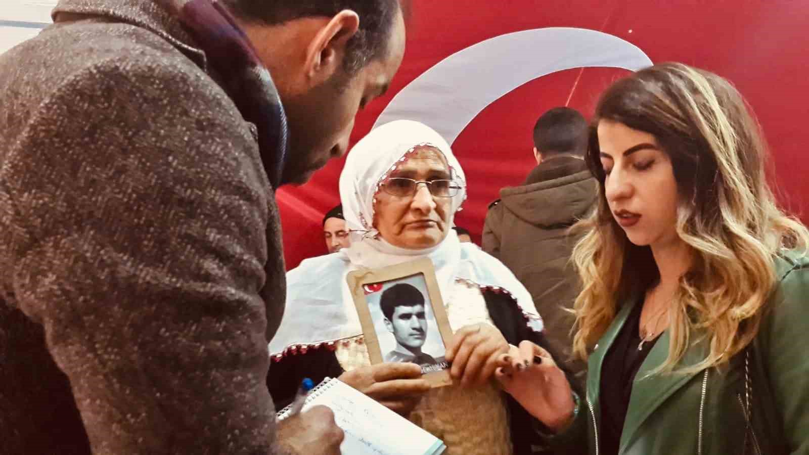 Diyarbakır annelerinin evlat n&ouml;beti kitap haline getirildi

