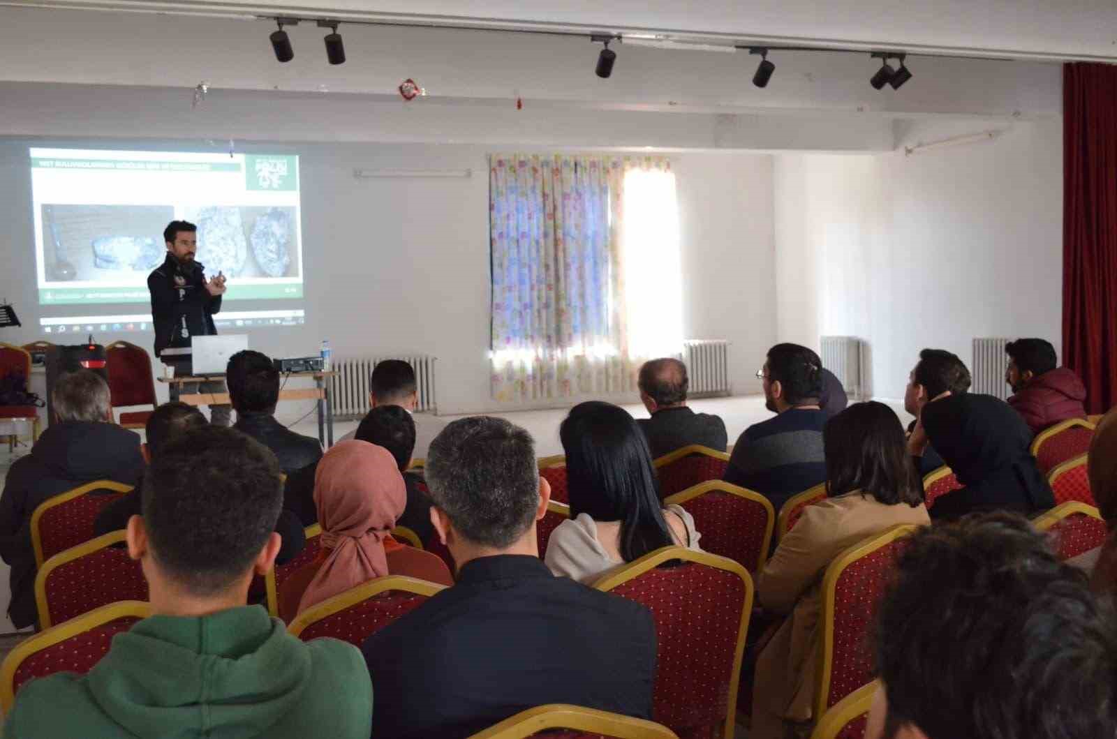 Kozluk&rsquo;ta vatandaş ve &ouml;ğretmenlere bilgilendirme yapıldı

