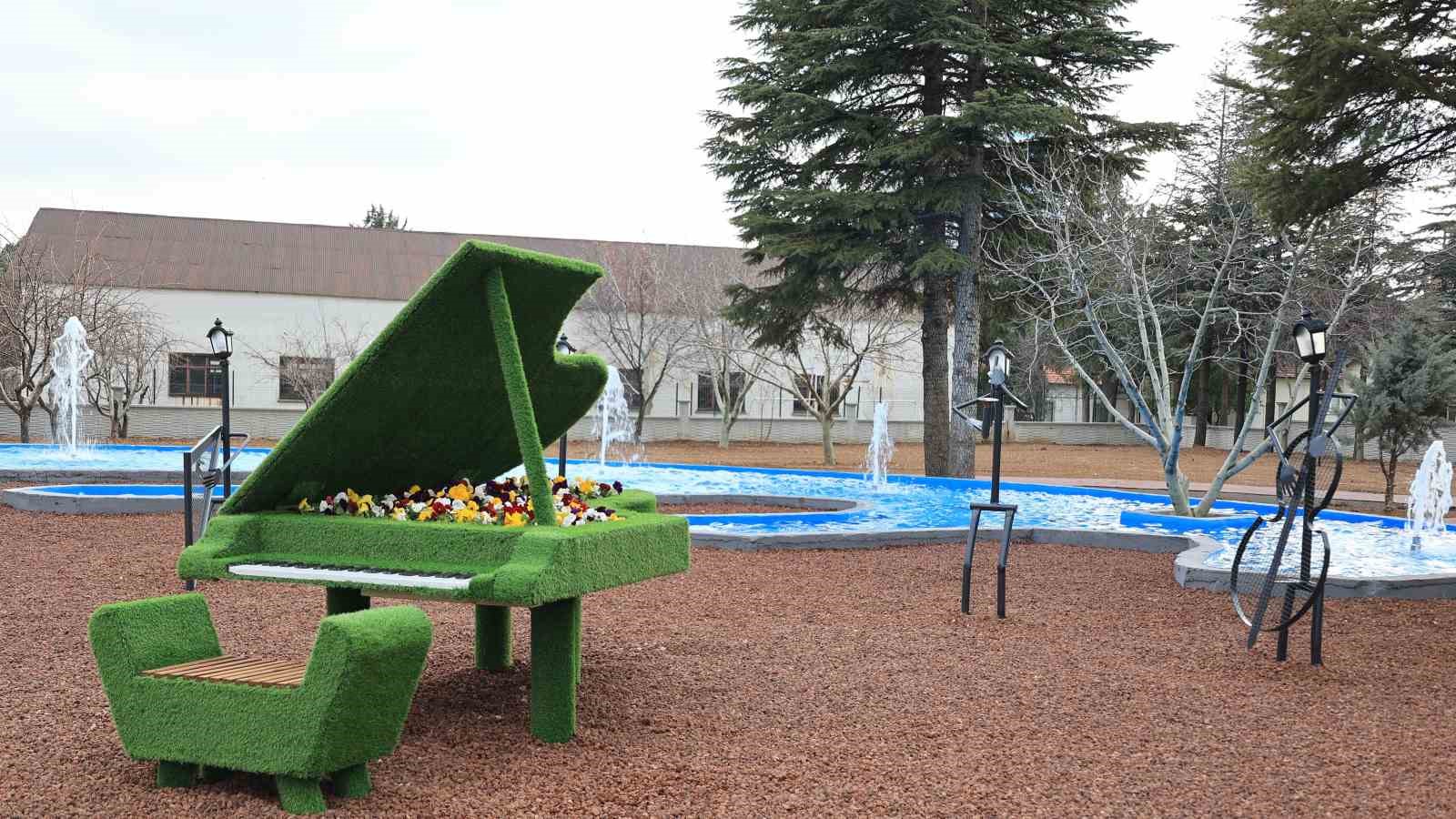 Uşak&rsquo;ın yeni g&ouml;zdesi Dikilitaş Millet Bah&ccedil;esi
