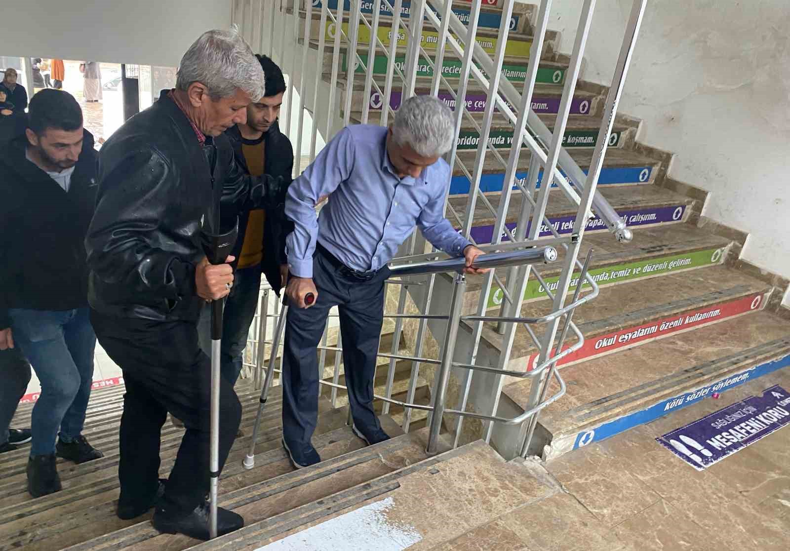 Eğitim aşkı ve kitap onu hayata bağladı
