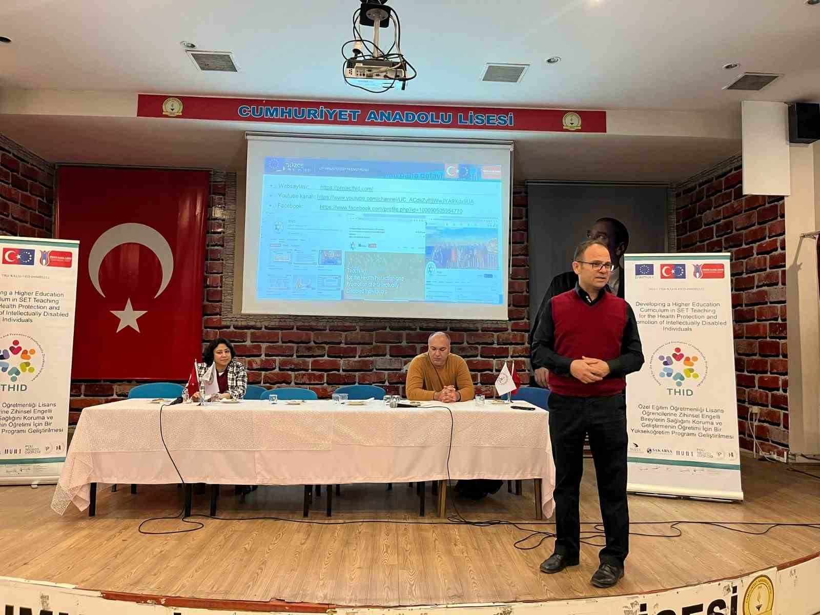 Özel eğitim öğretmenlerine konferans