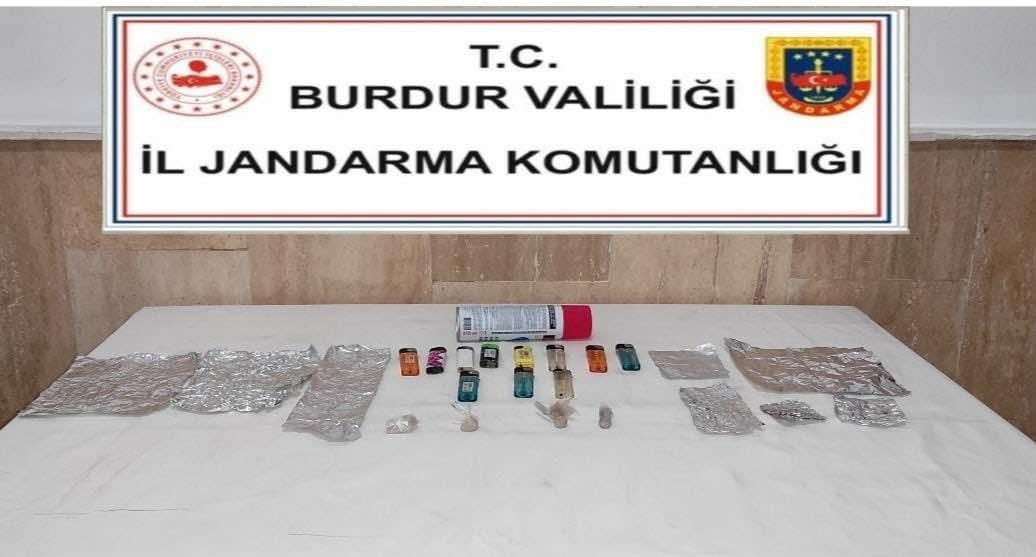 Burdur’da uyuşturucu operasyonunda 5 tutuklama