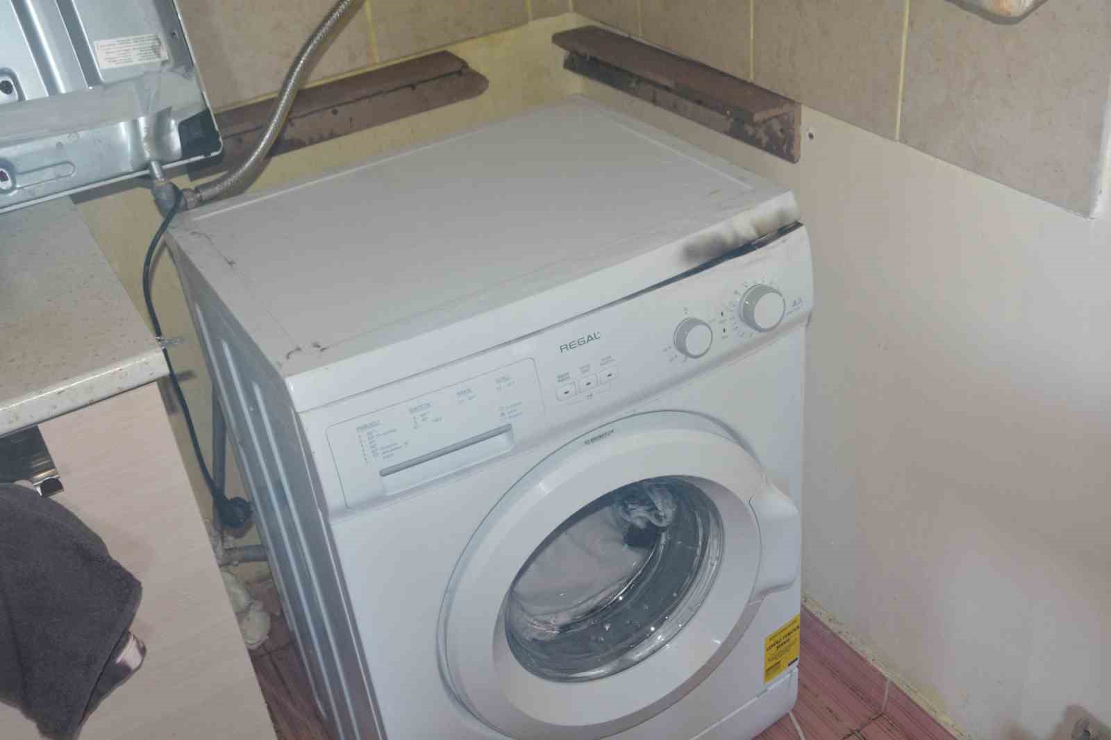 Alaca’da yalnız yaşayan yaşlı kadının evinde çamaşır makinasından yangın çıktı
