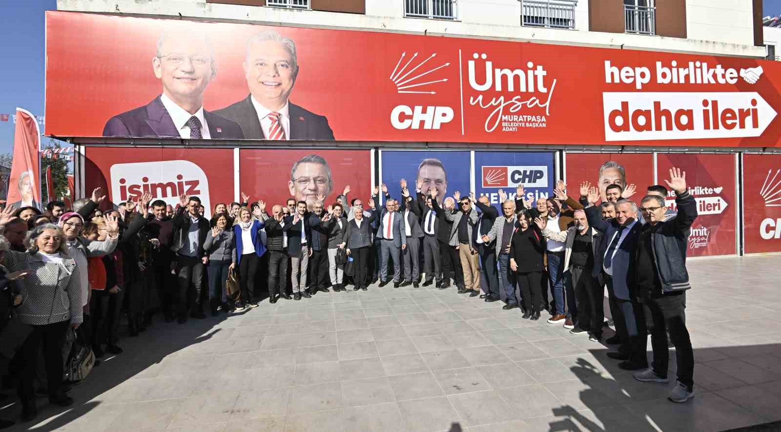Muratpaşa&rsquo;da 150 İYİ Parti &uuml;yesi t&ouml;renle CHP&rsquo;ye katıldı
