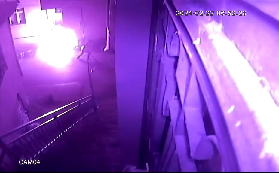 Barışmayı reddeden eski kız arkadaşının evini benzin döküp yaktı İhlas