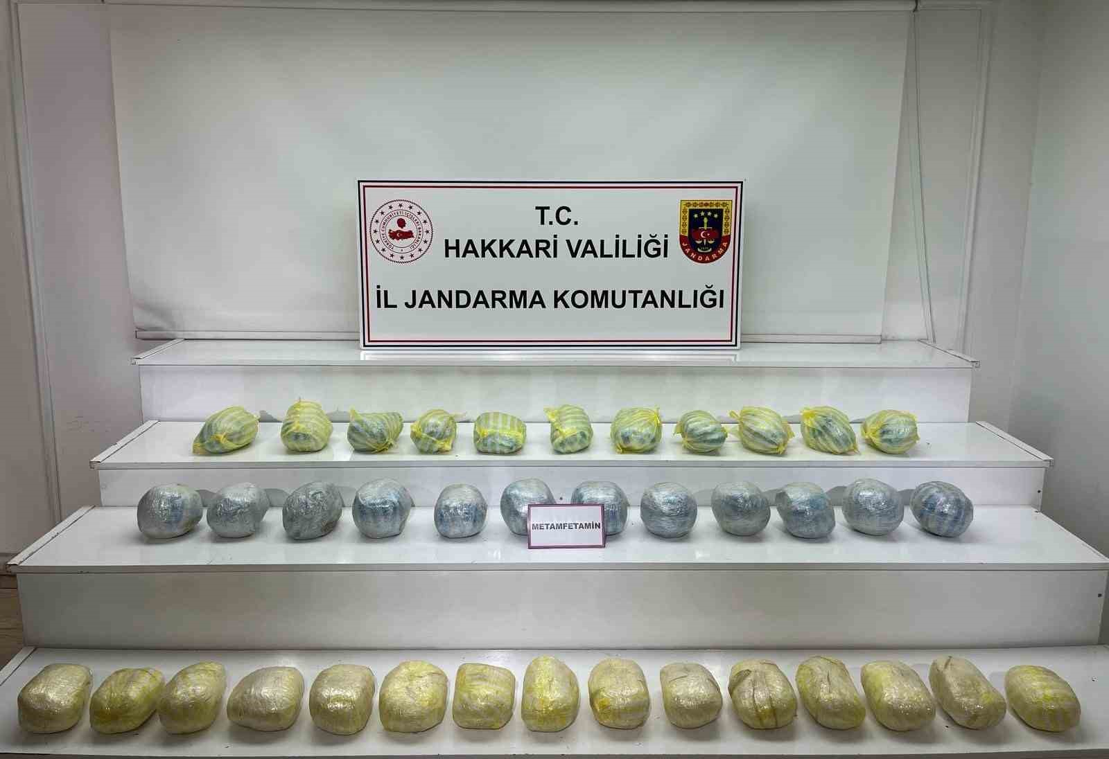 Yüksekova’da 40 kilo 556 gram sentetik uyuşturucu ele geçirildi