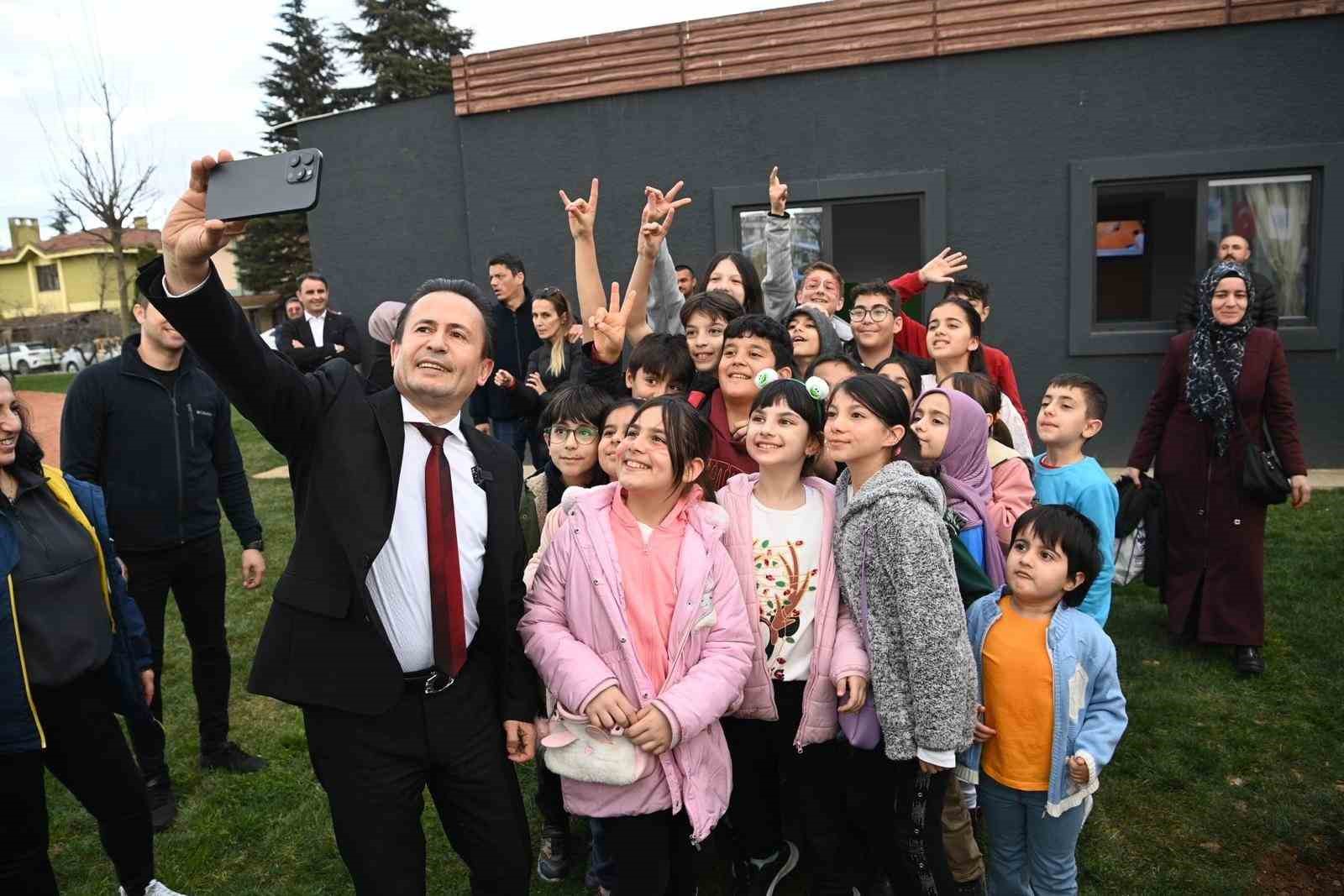 Tuzla’da gençlerin yeni adresi: Çınar Gençlik Eğitim ve Spor Kompleksi