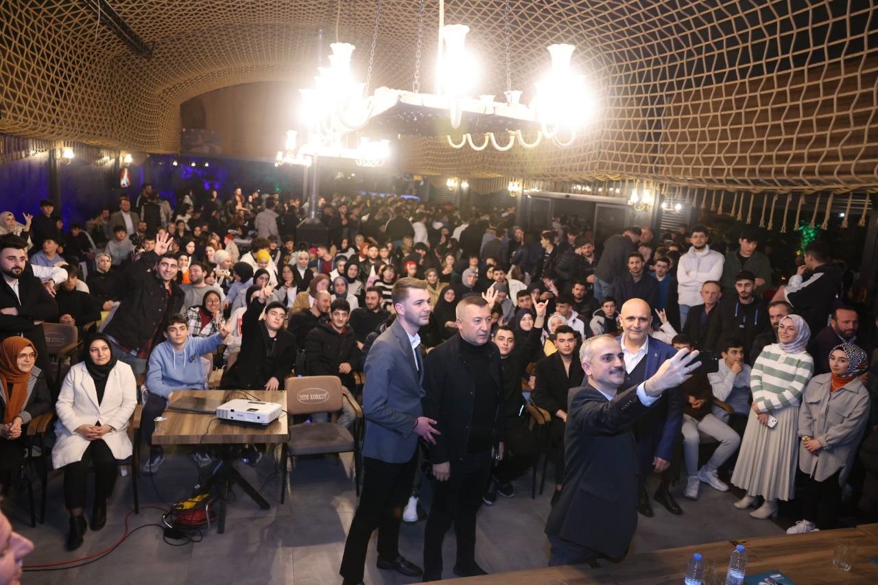 Bünyamin Çiftçi’den gençlere iki müjde birden