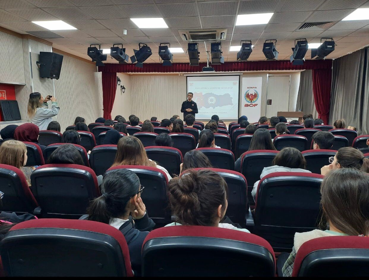 Adana’da öğrencilere terör uyarısı