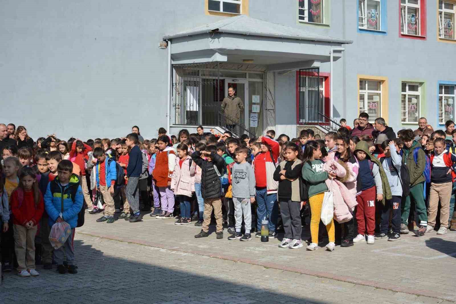 Lapseki&rsquo;de kan bağış&ccedil;ılarına bisiklet ve madalya
