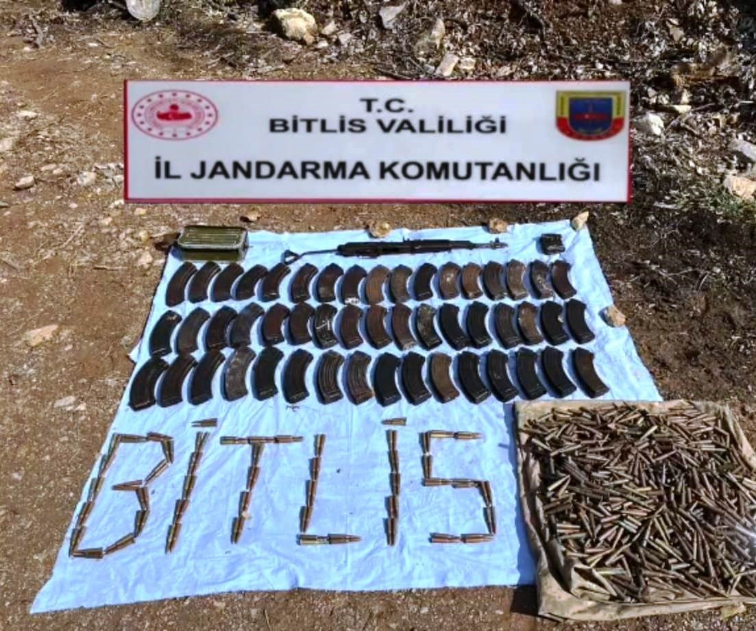 Bitlis’te silah ve çok sayıda mühimmat ele geçirildi