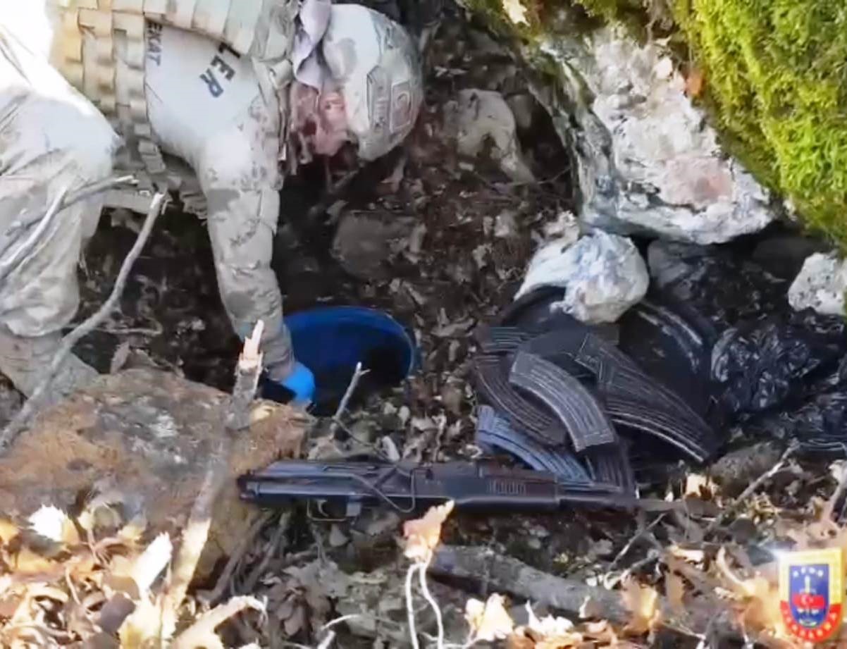 Bitlis&rsquo;te silah ve &ccedil;ok sayıda m&uuml;himmat ele ge&ccedil;irildi
