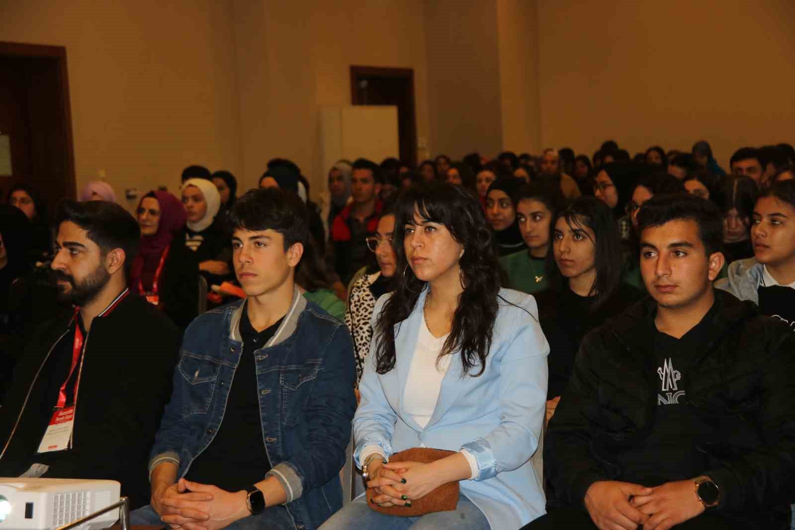 Atılım Üniversitesi Mardin’de Eğitim Fuarı düzenledi
