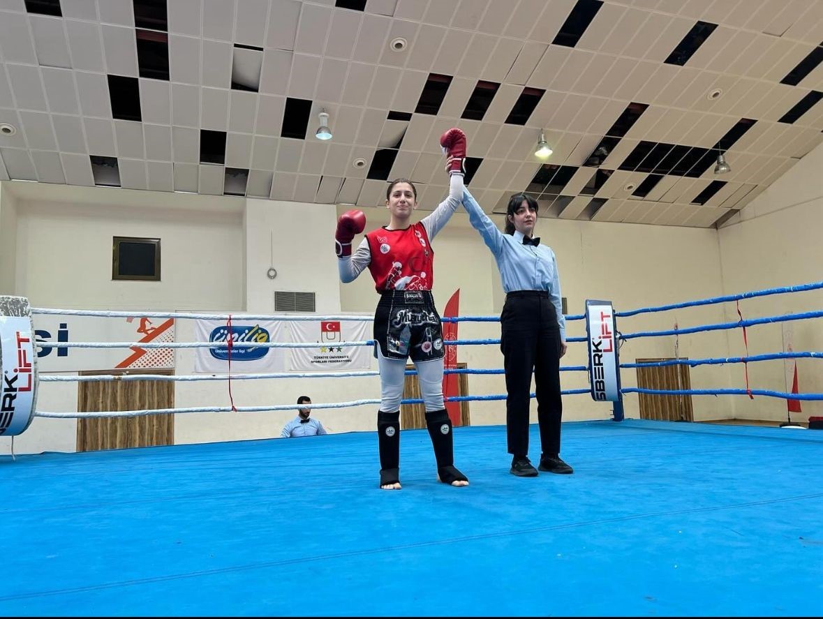 ZBEÜ Öğrencisi Basancı, Muaythai Türkiye Şampiyonası’nda altın madalya kazandı