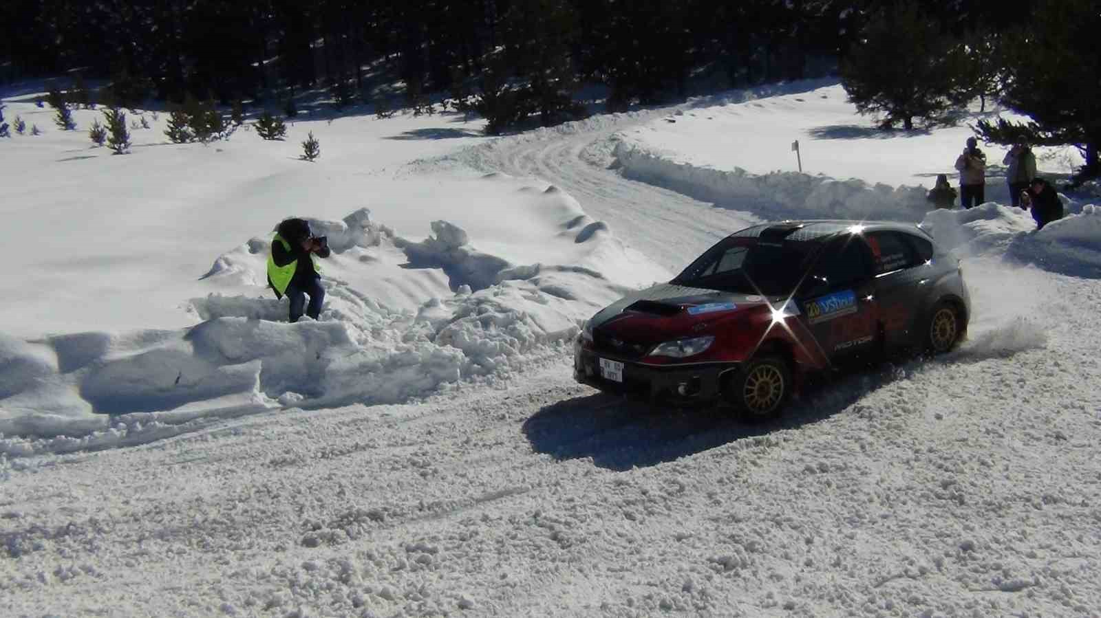 Kars’ta rallicilerin karla sınavı