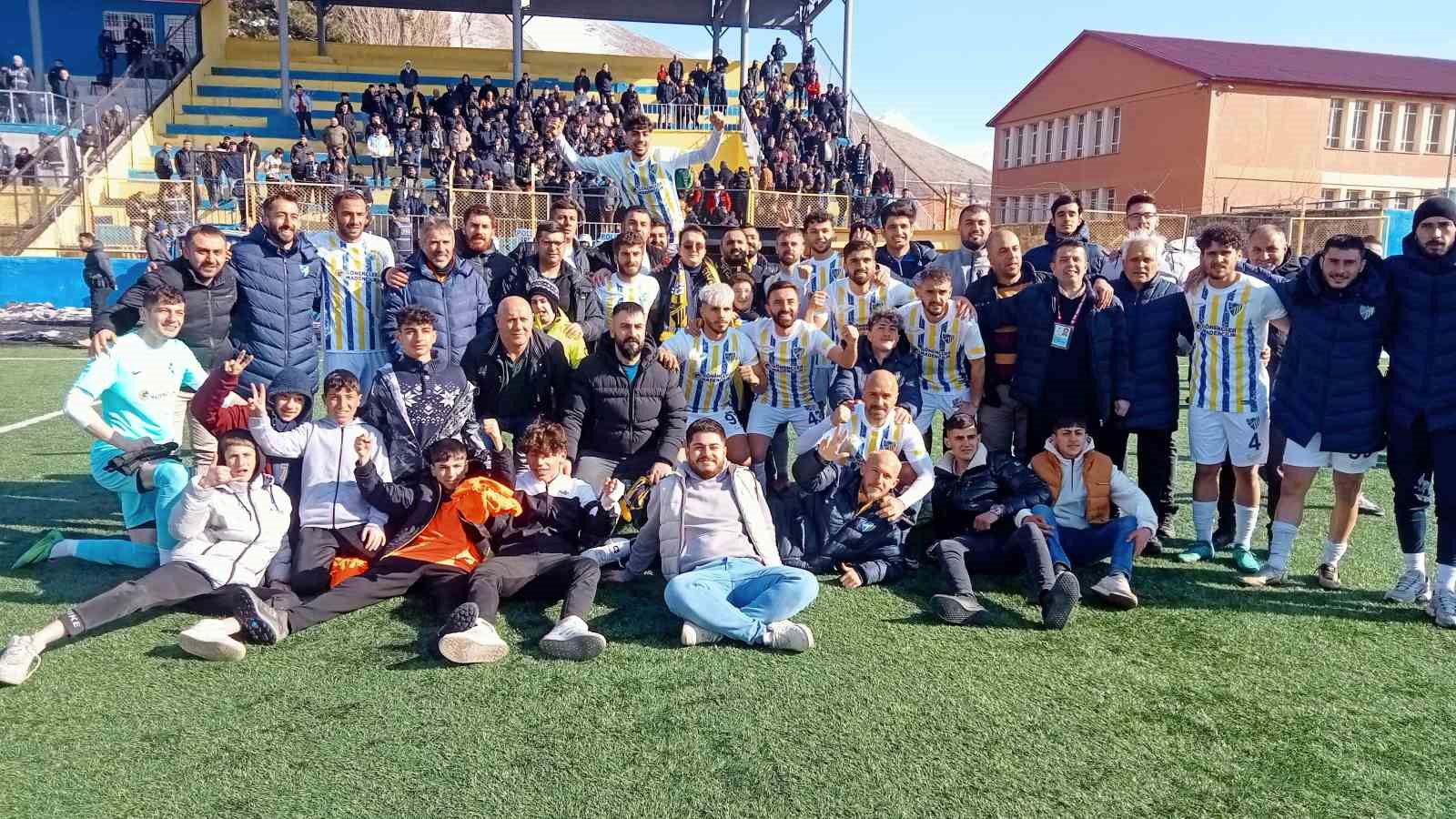 Özgüzelderespor, Diyarbakırspor ’u 3-0 yendi