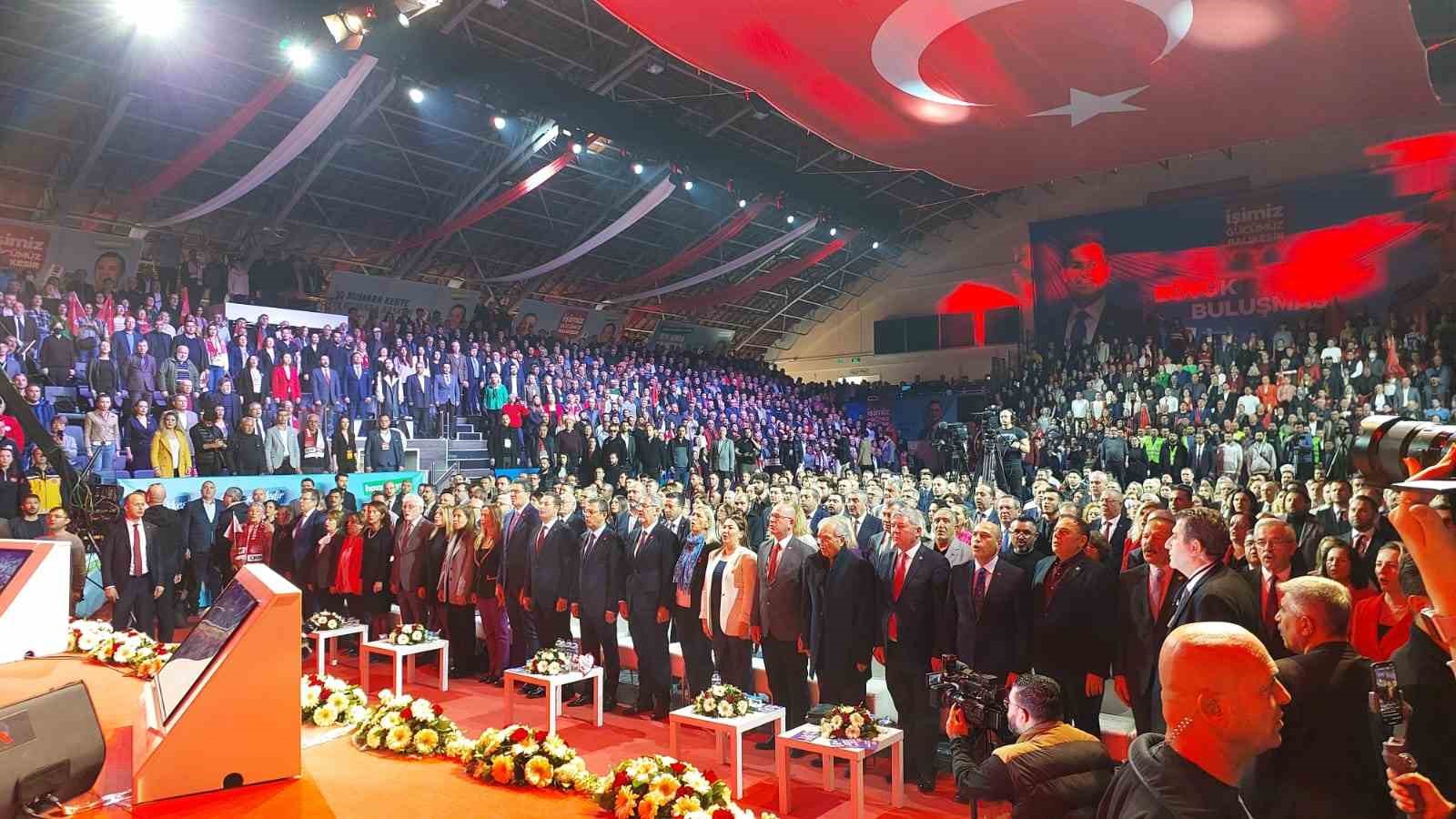 CHP Genel Başkan &Ouml;zel: "Kazanan b&uuml;t&uuml;n belediye başkanlarımız malvarlıklarını belediyenin kapısına asacak"
