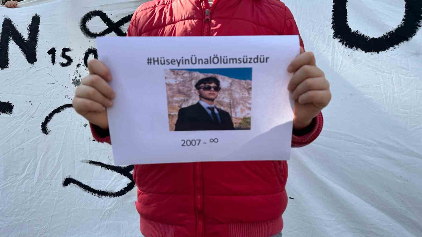 Arkadaşı tarafından öldürülen 17 yaşındaki Hüseyin Ünal’ın ailesi katile yardım edenlerin de ceza almasını istiyor