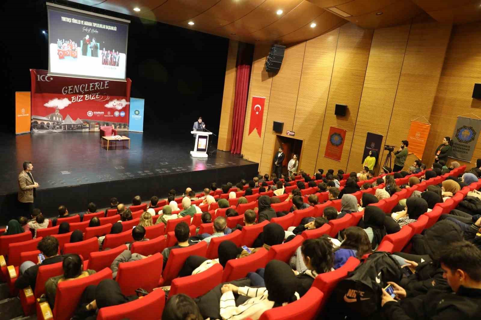 Diyarbakır&rsquo;da "Gen&ccedil;lerle Biz Bize" s&ouml;yleşisi
