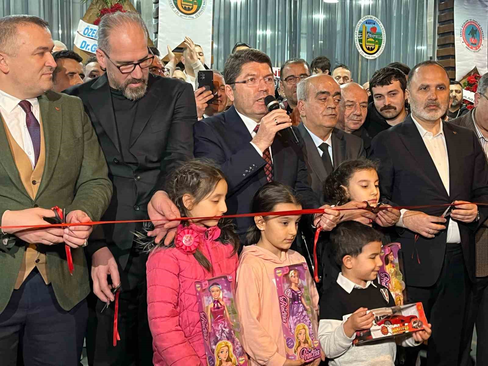 Adalet Bakanı Tunç: ”Savunma sanayiinde yüzde 80 yerlilik oranını yakaladığımız için terörle mücadelede başarılı olduk” 