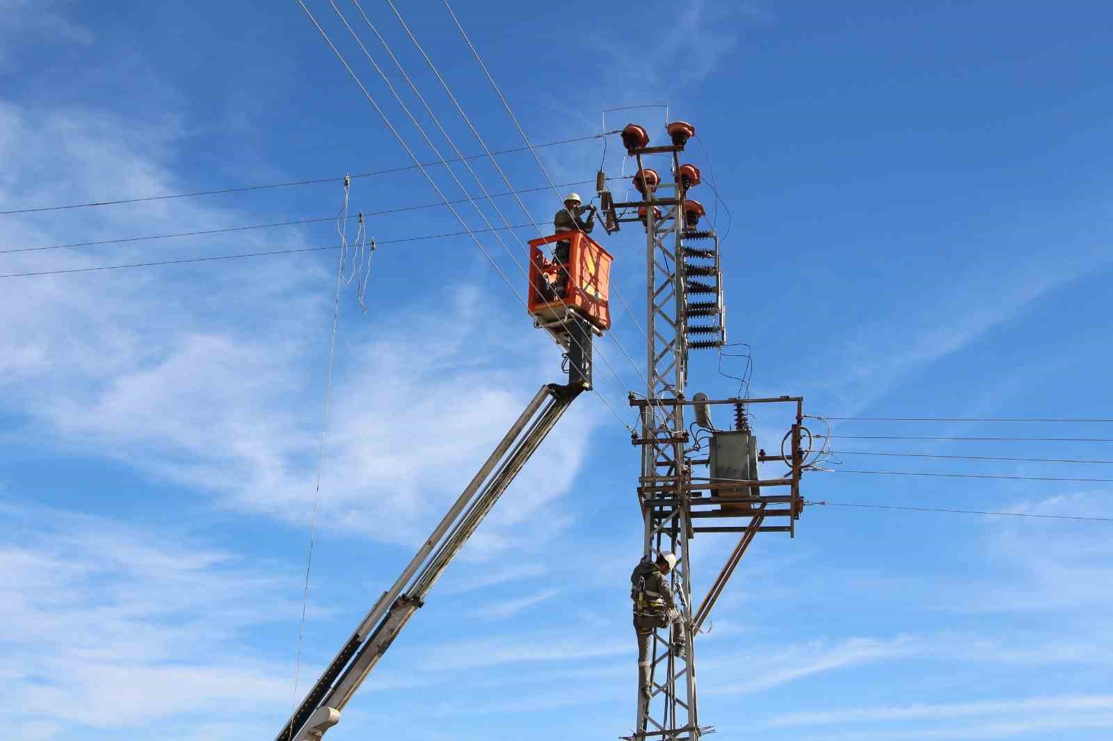 Dicle Elektrik Mardin’de kesintisiz elektrik arzı için çalışıyor
