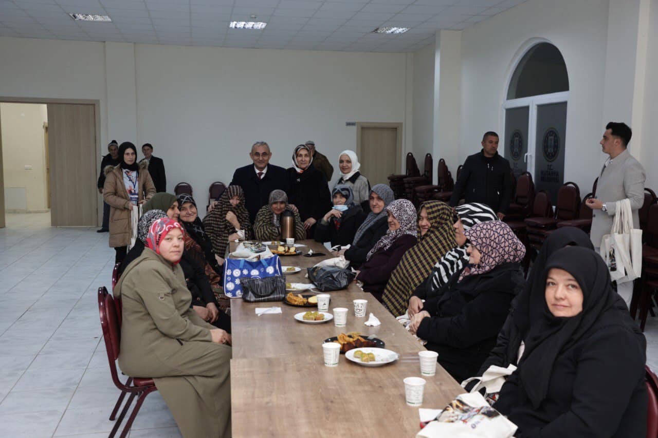 Belediye Başkanı Işık, mahalle sakinleriyle bir araya geldi

