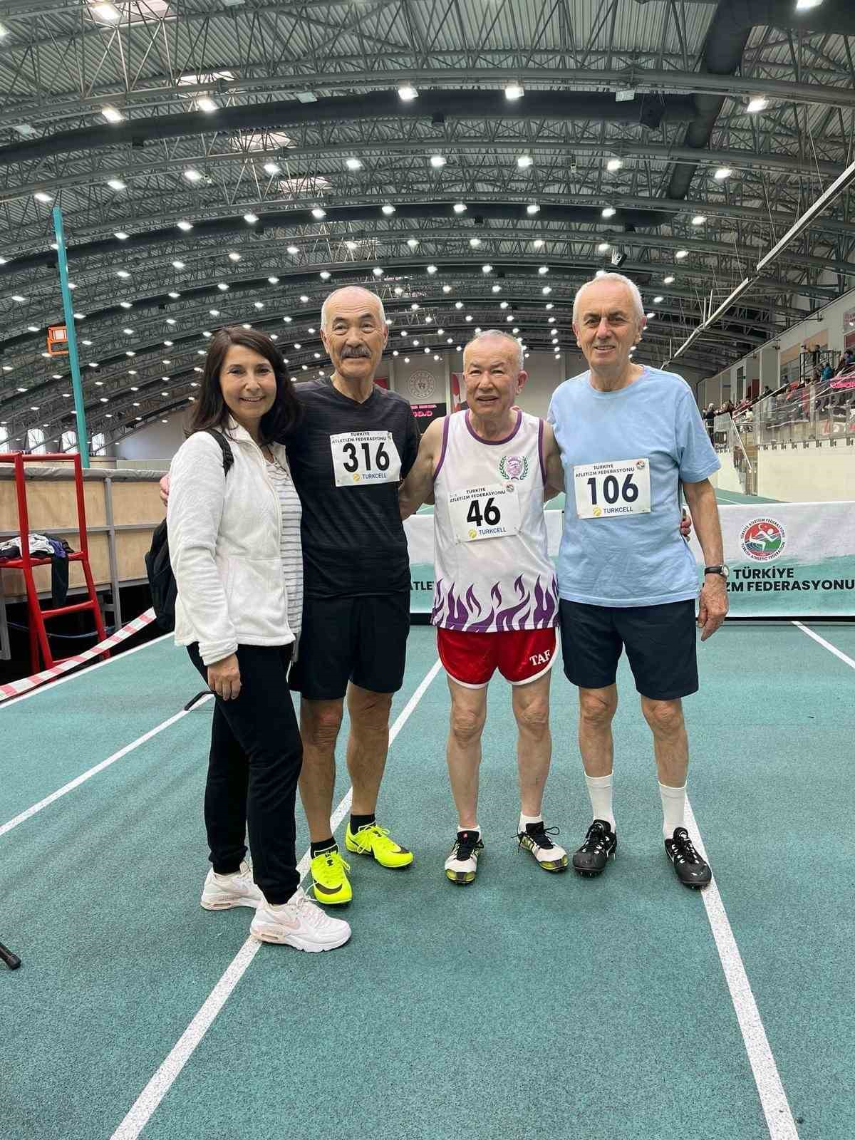 Veteran sporcu iki madalya kazandı