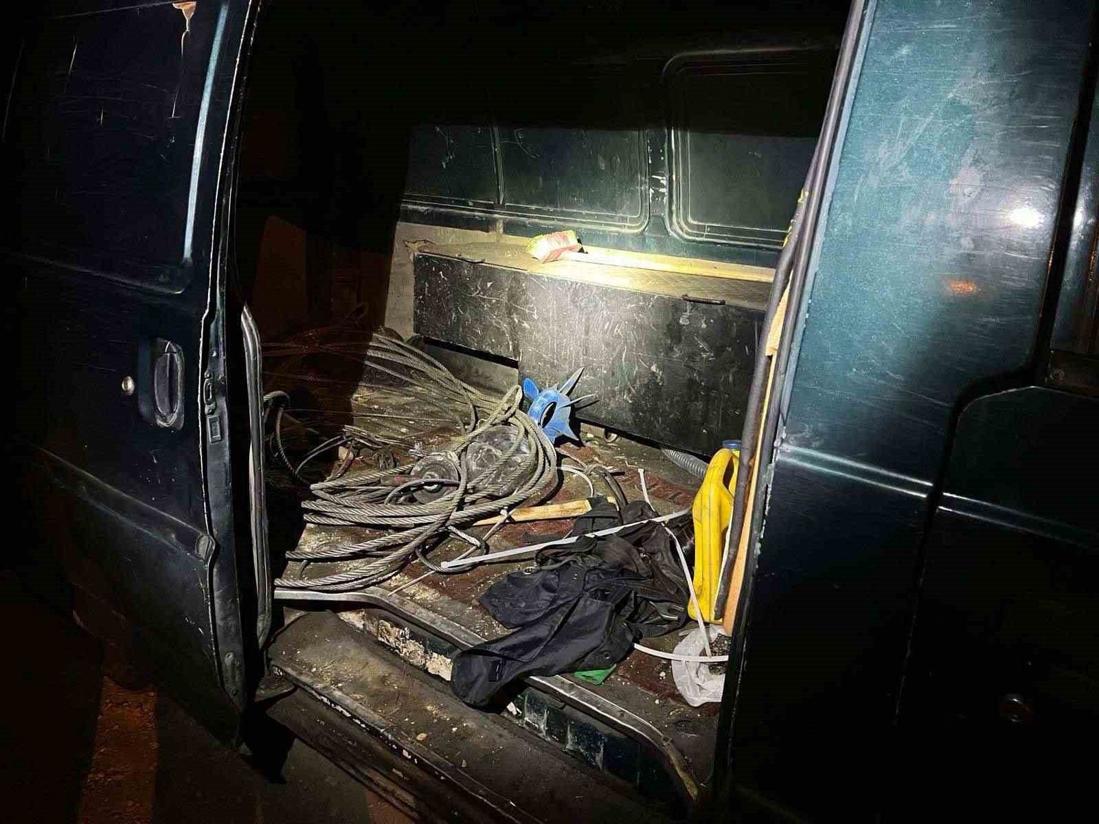 Hırsızlık ihbarı jandarma ekiplerini harekete ge&ccedil;irdi
