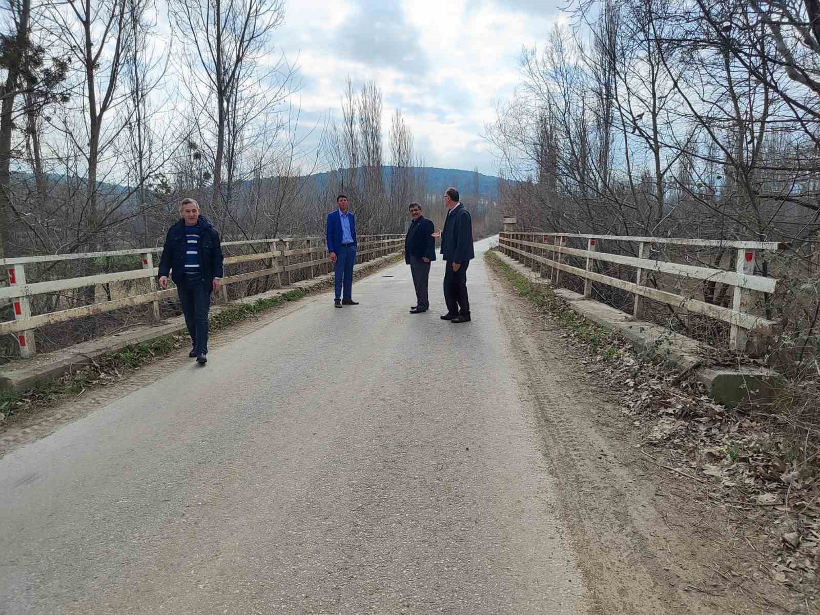 Gediz’de 1970’li yıllardan kalma köprüde genişleme çalışması yapılacak