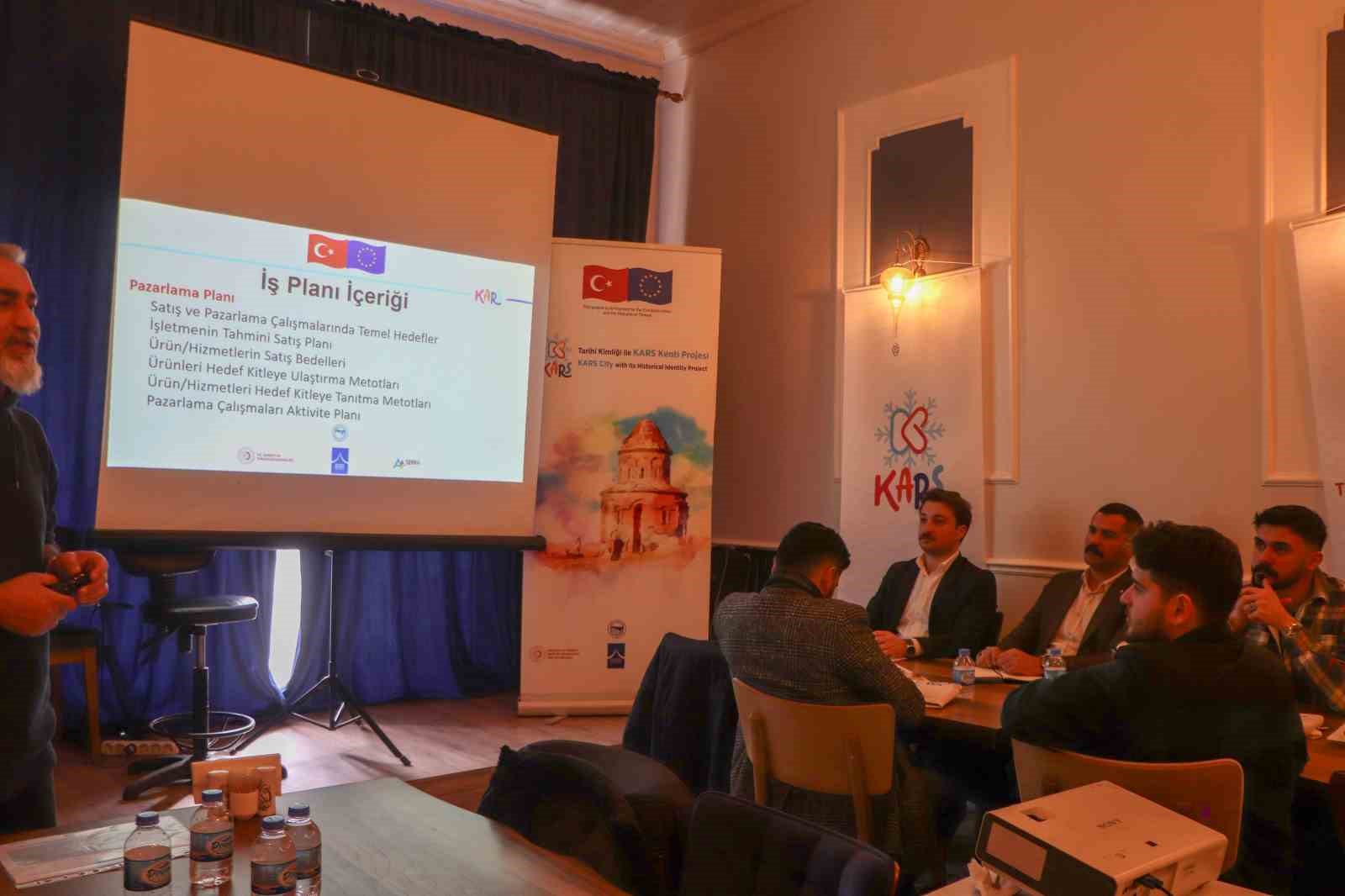 Kars&rsquo;ta bin 500 kişiye turizm eğitimi verildi
