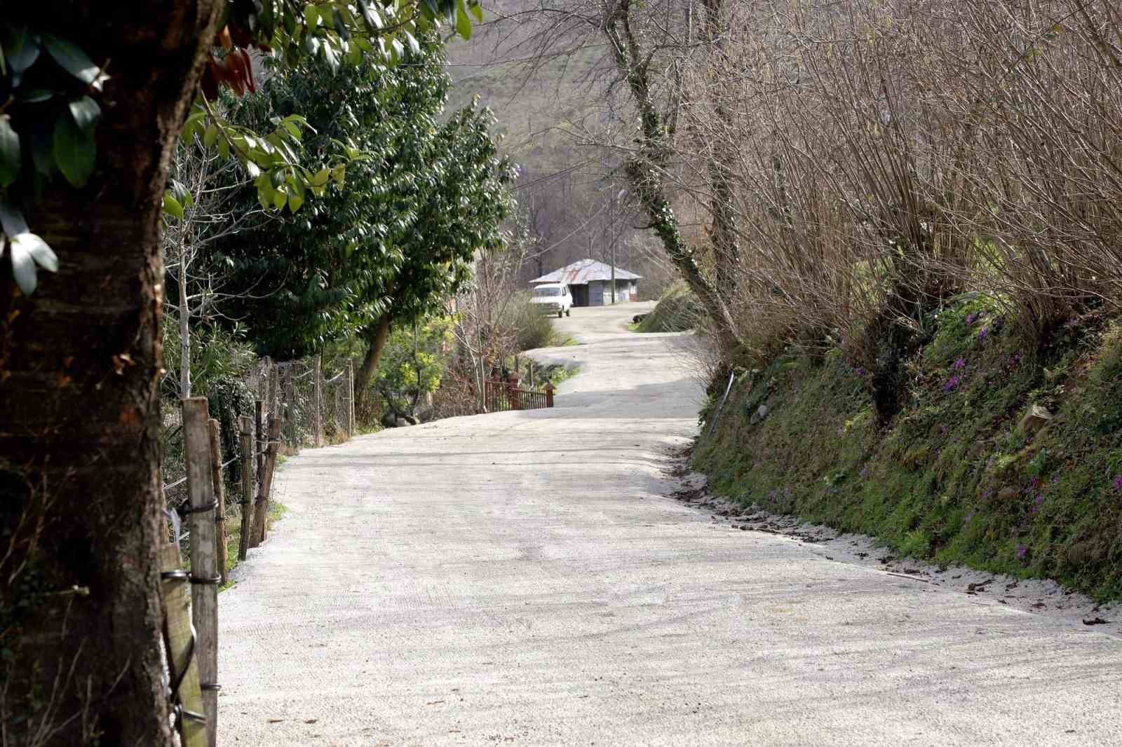Ordu&rsquo;da beton yol ağı genişliyor
