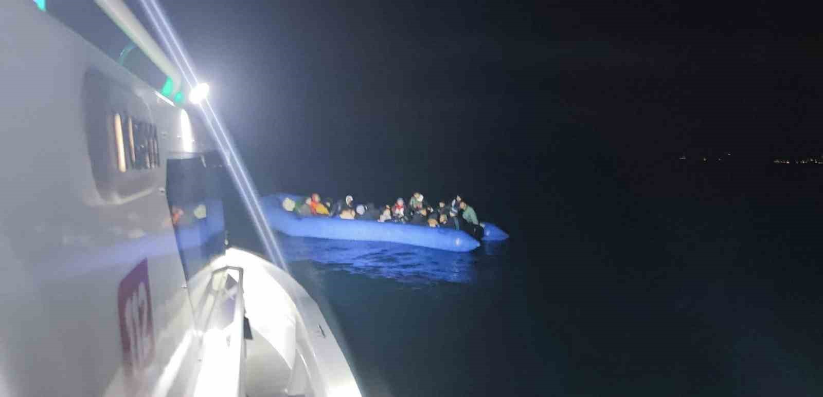 Ayvacık açıklarında 69’u çocuk 169 kaçak göçmen yakalandı