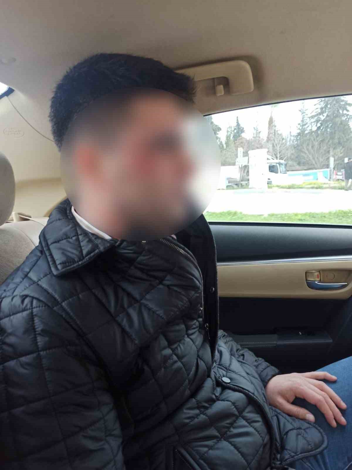 Kıskan&ccedil;lık krizine girdi, eski karısını iş yerinde vurdu
