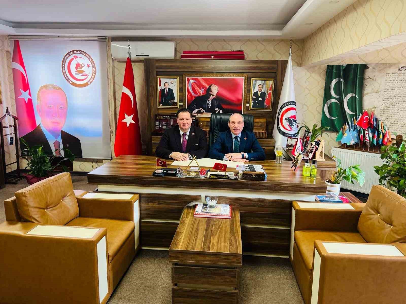 Şehit ve gazi ailelerinden Korgeneral Koç’a destek