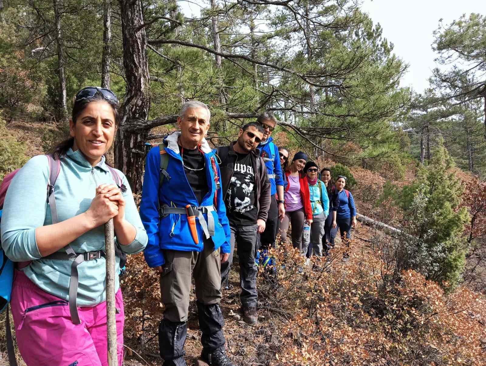 Pusula Arama Kurtarma ve Doğa Sporları Kul&uuml;b&uuml; Tavşanlı il&ccedil;esinde y&uuml;r&uuml;y&uuml;ş d&uuml;zenledi
