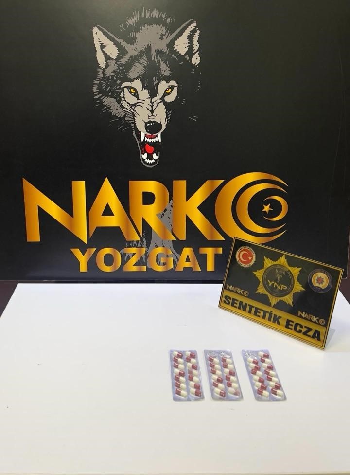 Yozgat’ta uyuşturucu satıcıları suçüstü yakalandı