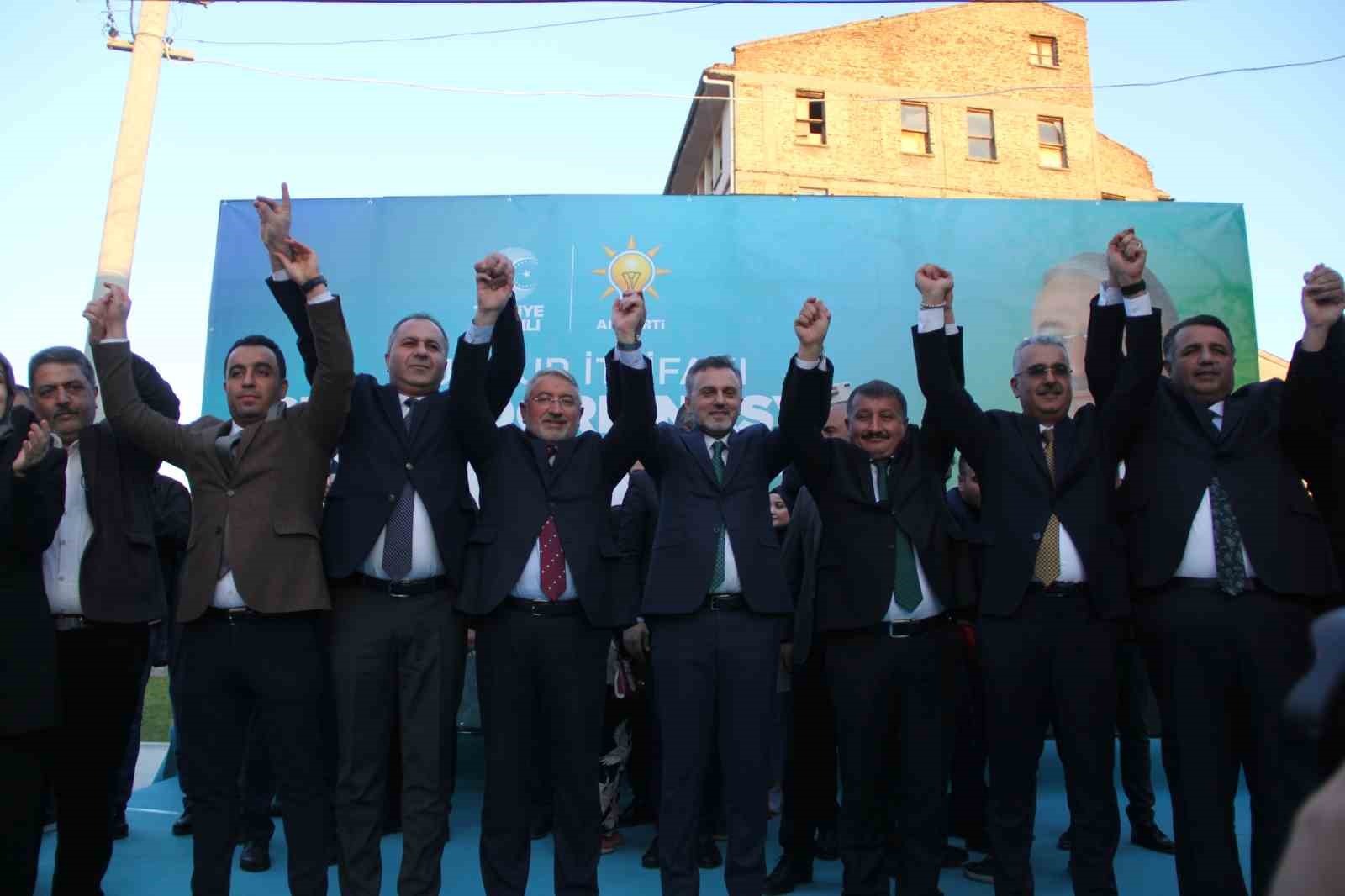 AK Parti Genel Başkan Yardımcısı Kandemir’den muhalefete eleştiri