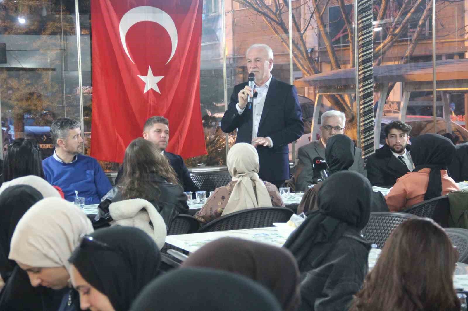 Kamil Saraçoğlu: "Öğrenci dostu bir belediye başkanıydım, bundan sonra öyle olacağım"
