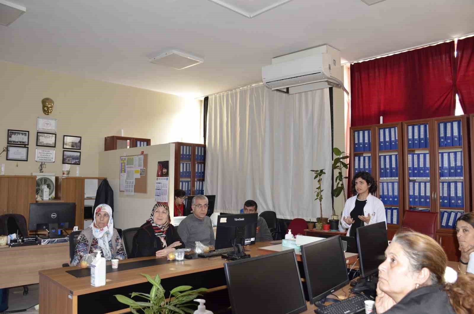 Aydın’da diyabet hastaları bilgileniyor, Diyabet Okulu mezunlarını verdi
