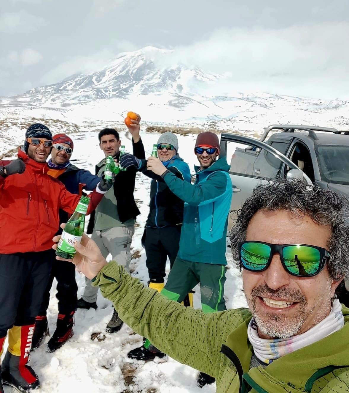 Dağcılar Küçük Ağrı Dağı’nın zirvesine ulaştı