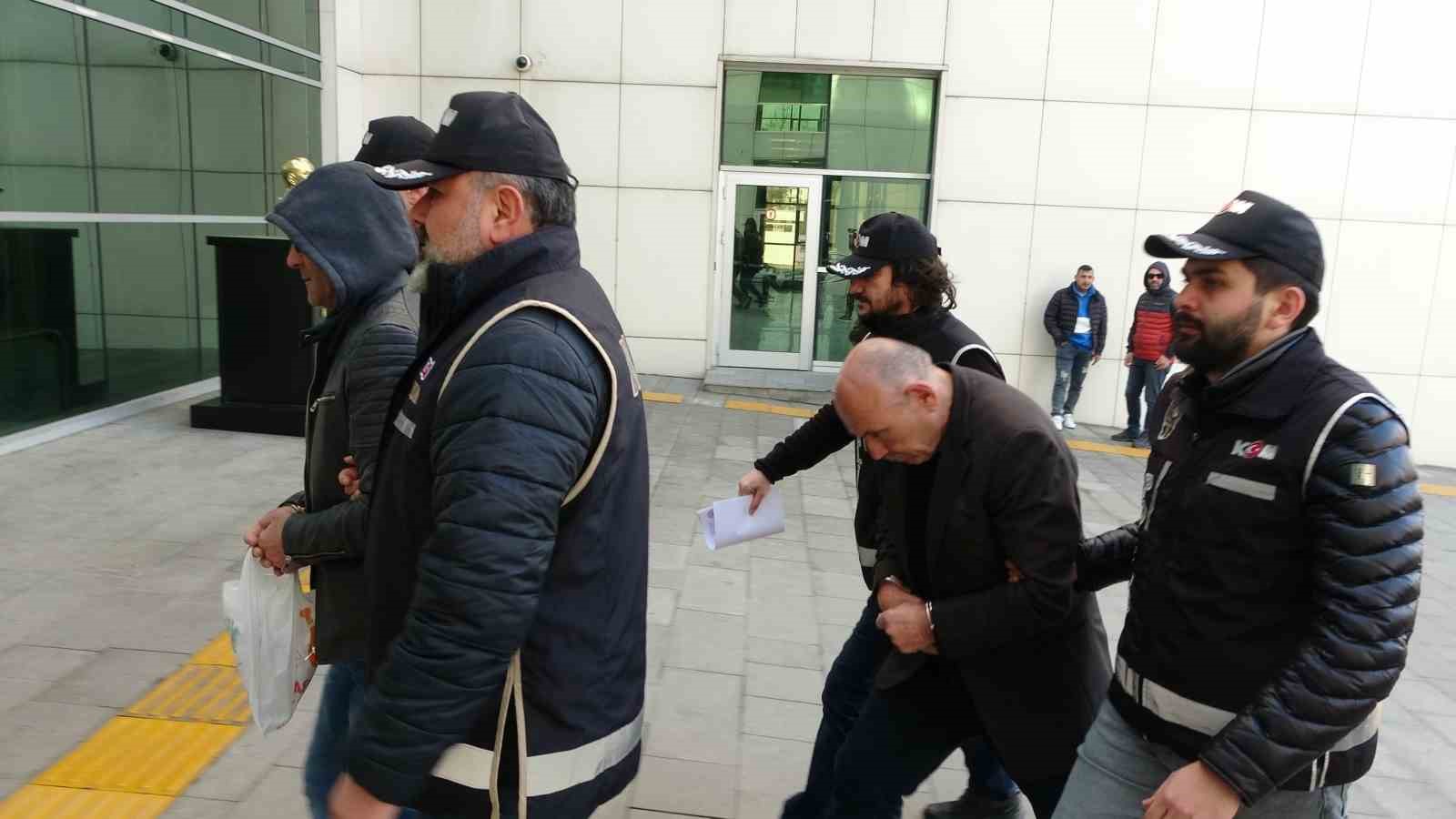 İ&ccedil;işleri Bakanı Yerlikaya duyurmuştu: Ordu&rsquo;da yakalanan tefeciler adliyeye sevk edildi
