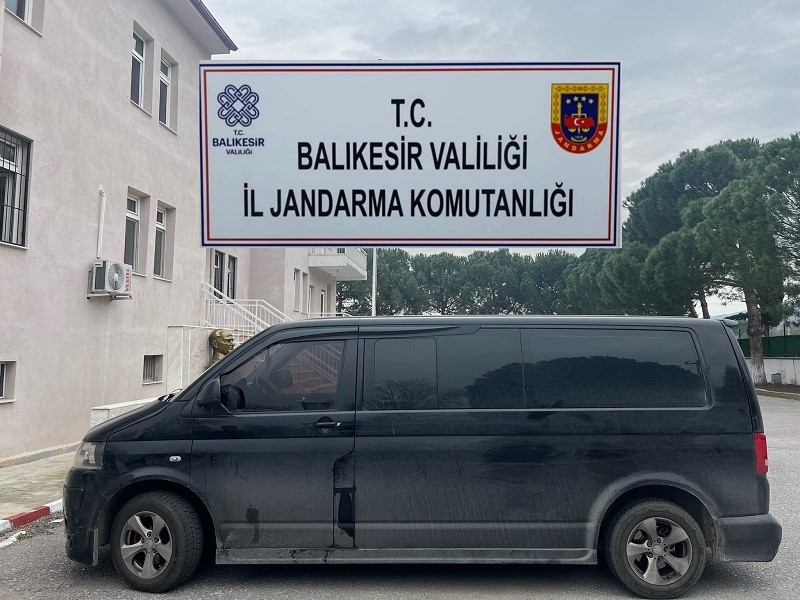 Balıkesir’de 14 düzensiz göçmen yakalandı