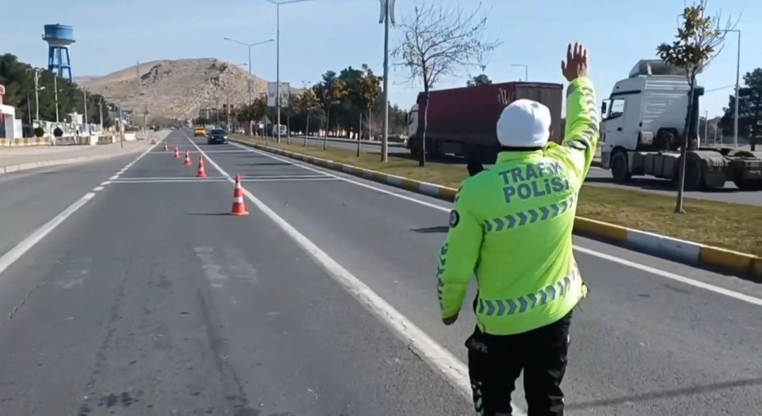 Mardin’de hava destekli trafik denetimi: 19 araç sürücüsüne ceza