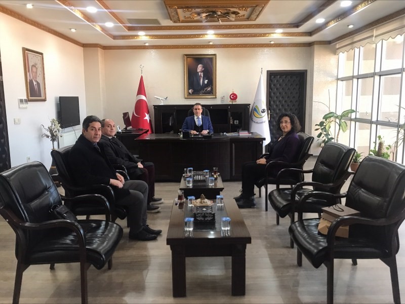 Burhaniye de Kaymakam Memiş’e Vergi Haftası ziyareti