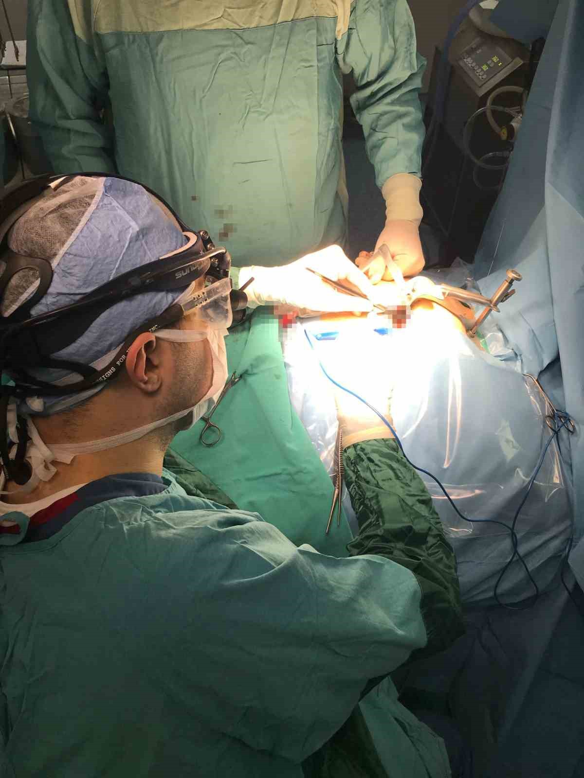 Balıkesir’de 3 santimlik kesi ile baypas ameliyatı yapıldı