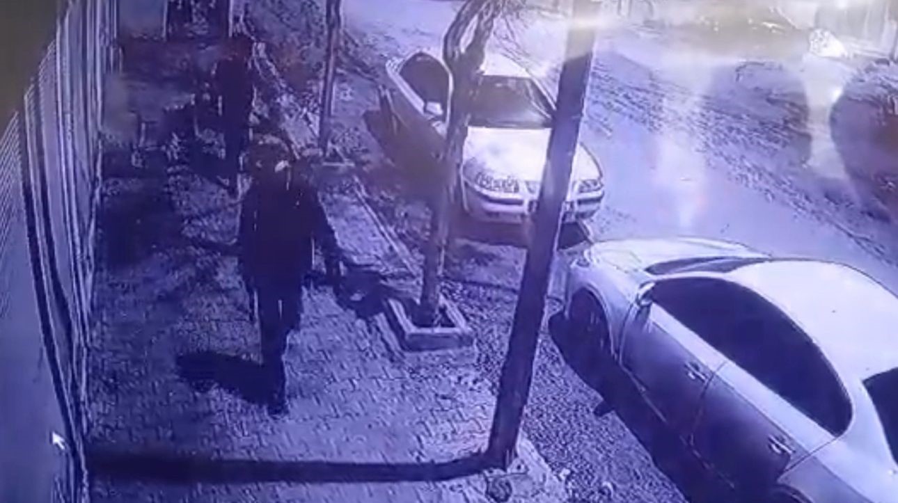 Şanlıurfa’da motosiklet hırsızlığı güvenlik kamerasında