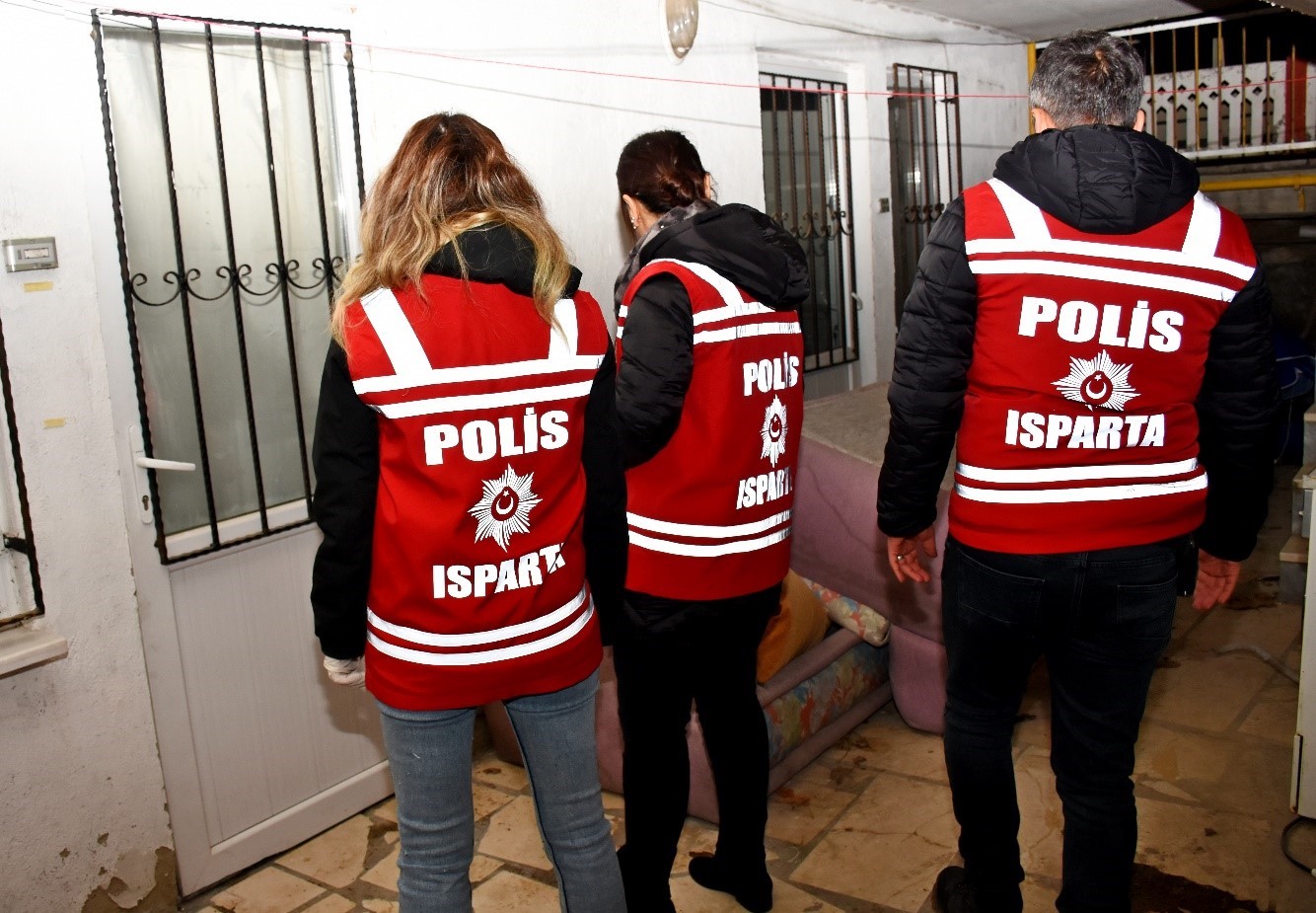 Isparta’da fuhuş operasyonu: 8 şahsa 104 bin 960 TL para cezası