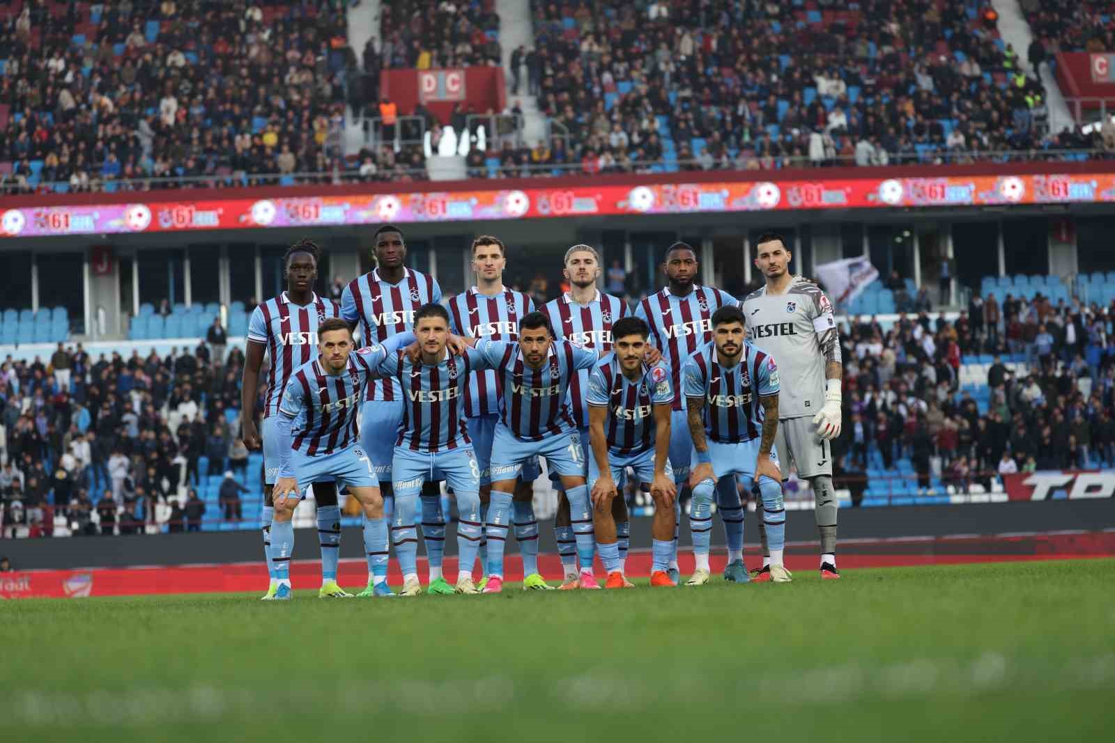 Ziraat Türkiye Kupası: Trabzonspor: 0 - RAMS Başakşehir: 0 (İlk yarı)