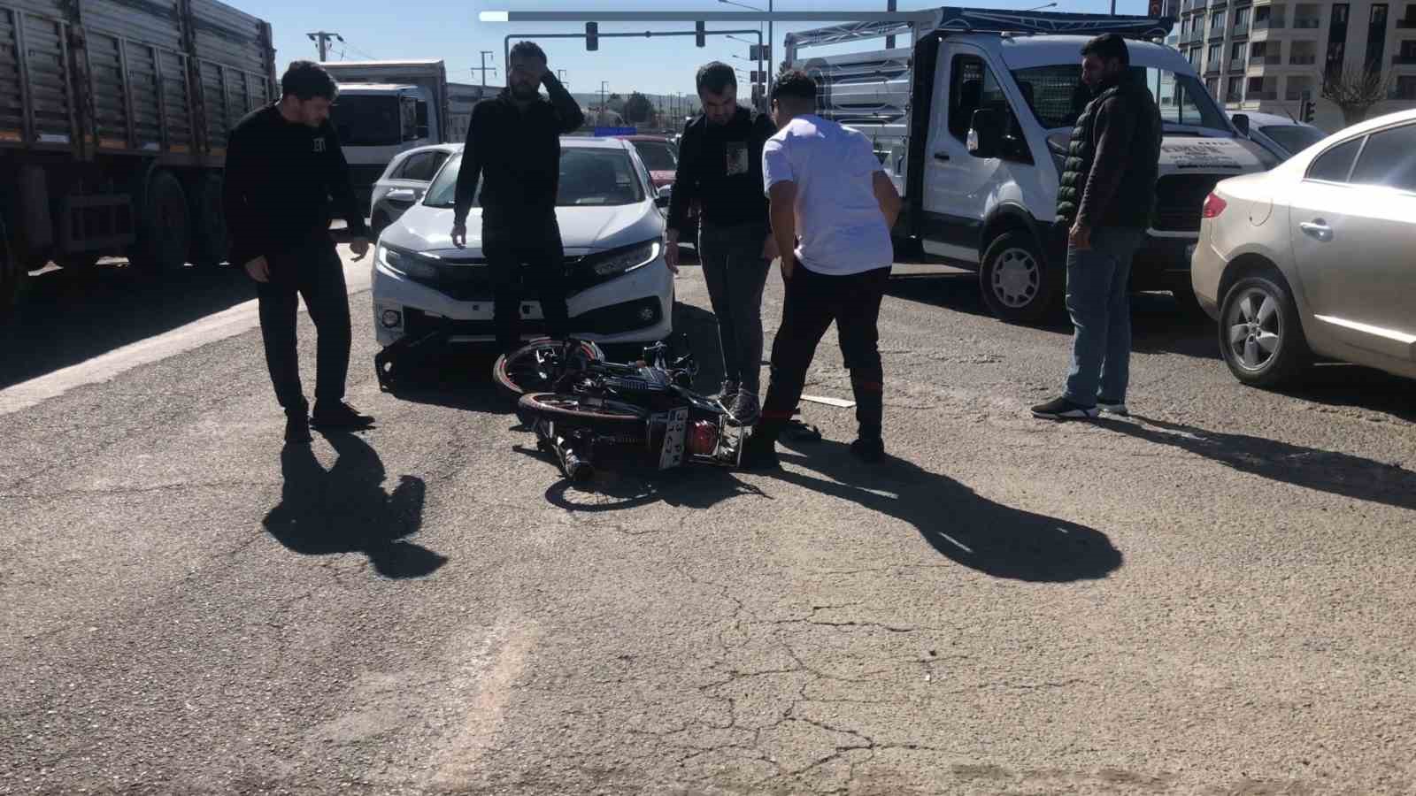 Batman’da otomobil motosiklete çarptı: 1 yaralı